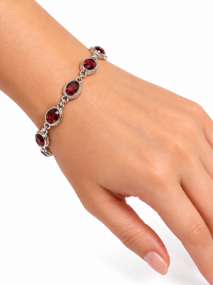 Zilver armband met granaat steen