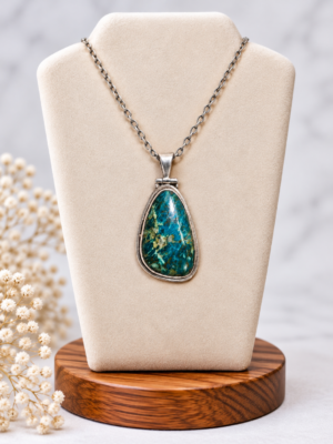 Zilveren hanger met chrysocolla – uniek cadeau met blauwgroene edelsteen