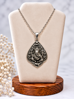 Zilveren Ganesha hanger met ketting – spiritueel en betekenisvol sieraad