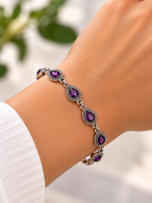 Zilveren Armband met Druppelvormige Gefacetteerde Amethist