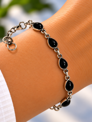 Zilveren Armband met Druppelvormige Onyxstenen