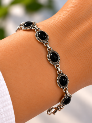 Zilveren Armband met Ovale Onyxstenen